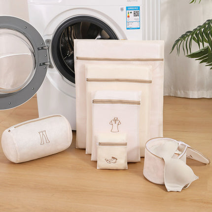 Sandwich Embroidery Laundry Bag / Sac Filet Sandwich Broderie