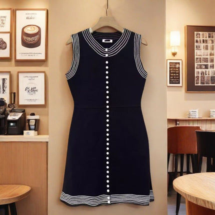 SD Home 2025 French Niche Early Autumn Fragrant Style Celebrity Single-breasted Crewneck Sleeveless Contrast Knitwear dress