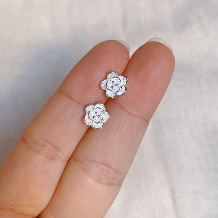 2025 New Style Earrings with a Unique Design, High-End Feel, Versatile for Everyday Wear, Fashionable Earrings Wholesale, Ear Studs for Women, Ear Cartilage Studs