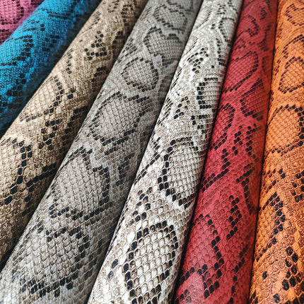 Pu Snakeskin Pattern Leather Fabric, Python Pattern Leather for Bags, Anime Belts, Soft Bags, Headboard Backs, Artificial Leather with Animal Prints