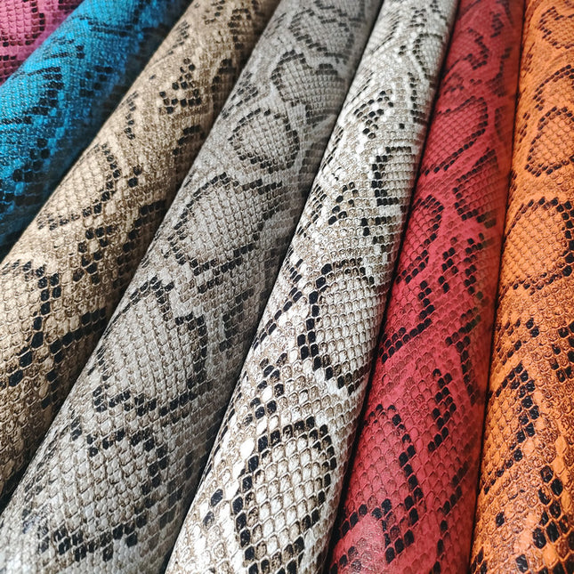Pu Snakeskin Pattern Leather Fabric, Python Pattern Leather for Bags, Anime Belts, Soft Bags, Headboard Backs, Artificial Leather with Animal Prints
