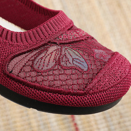 2026 New Style Old Beijing Cloth Shoes for Women, Flat Ethnic Style Soft-Soled Shoes for Middle-Aged and Elderly Mothers, Elderly Shoes, Slip-On Shoes