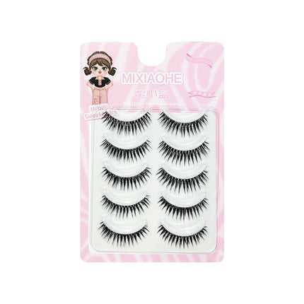Asian Mixed-Race Girl with Eyelashes That Look Like Those of a Hot Girl, Smoky Makeup, Thick Cartoon-Style Eyelashes, Sharp-Pointed Wet-Look Eyelashes, Photogenic Style, Full Strip