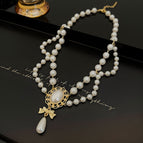 Palace style vintage pearl necklace