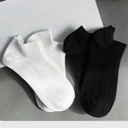 078 women's socks with vertical stripes, both black and white / Naked socks