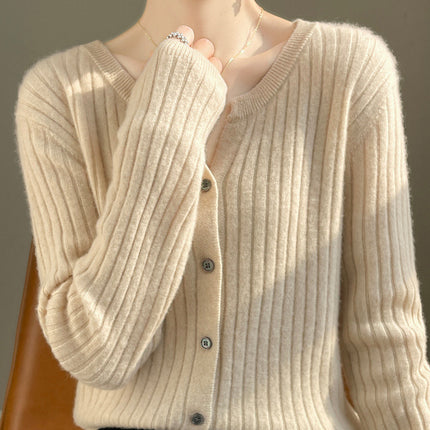 Autumn and Winter New Versatile Loose Sweater Niche Short Cardigan with Round V-Neck Design Ribbed Knit for Women