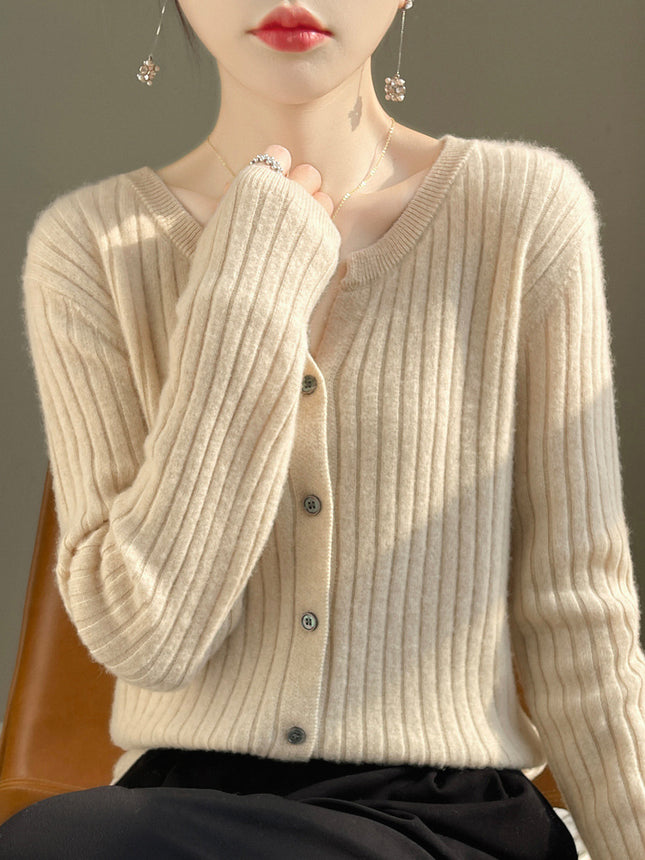 Autumn and Winter New Versatile Loose Sweater Niche Short Cardigan with Round V-Neck Design Ribbed Knit for Women