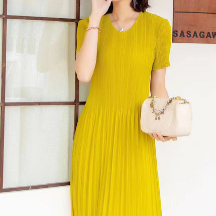 Miyake pleated 2025 summer new temperament round neck printed pleated skirt fashion waist thin magic dress
