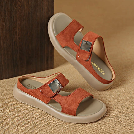 2025 Export Large Size Retro Casual Style Sandals Open-Toe Metal Logo Round Toe Thick-Soled Slip-On Beach Shoes for Women