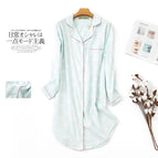 Q green—little flower—velvet skirt / M