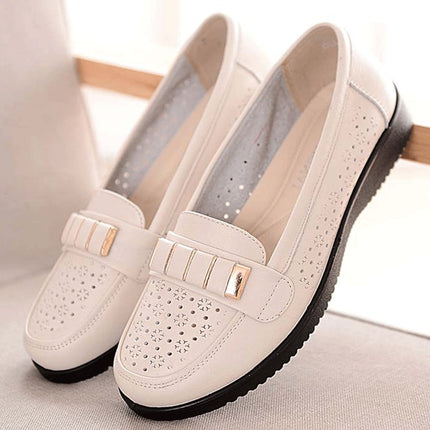 Mom's Shoes 2025 Summer Middle-Aged Leather Shoes Flat Shoes Cloth Shoes Women's Middle-Aged and Elderly Sandals