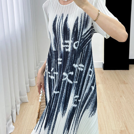 Miyake Classy Printed Skirt for Women 2023 Summer New Niche Age-Reducing Loose Pleated Round Neck Short-Sleeved Dress