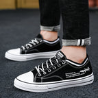 Black and white [casual style] / 39 standard sports code