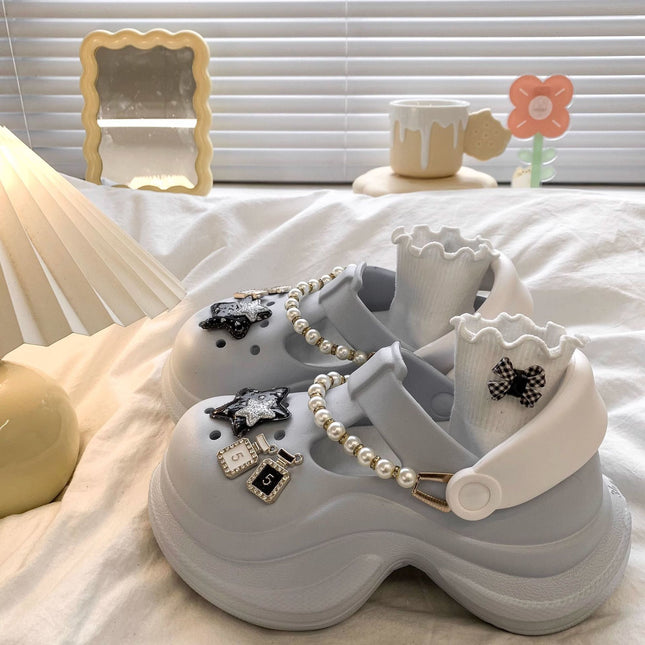 2026 Hot-Selling Women's Summer Sandals with Closed-Toe Design, Non-Slip, Versatile, Stylish, Dirt-Resistant, with Pearl Chain