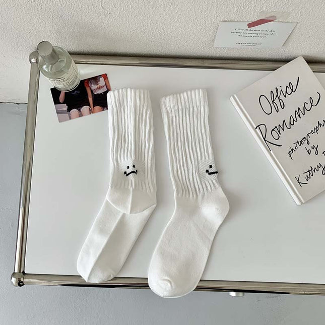 Women's Mid-Calf Smiley Face Socks for Autumn and Winter, Sweat-Absorbent and Breathable Long Tube Slouch Socks, White Combed Cotton Seamless Socks