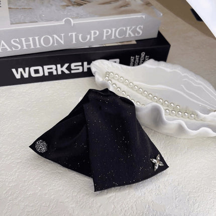 New College Style Triangle Clip with Contrasting Polka Dots and High-End Shark Clip for Hairpin Head Accessories on the Back of the Head
