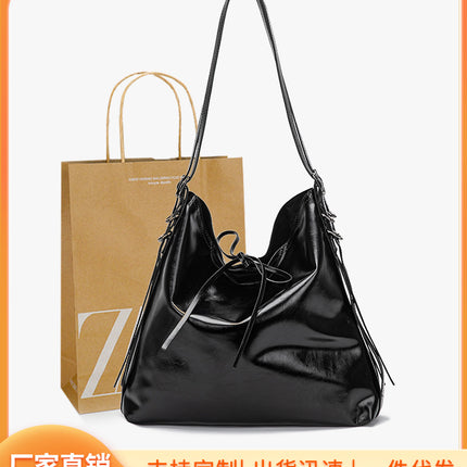 Z's 2025 Spring New Product Cross-Border Trendy Women's Bag New Year Series Buckle Decoration Large Capacity Shoulder Bucket Bag
