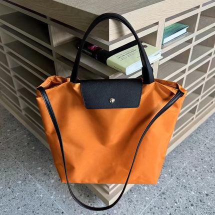 2025 New Waterproof Cloth with Head Layer Cowhide Bucket Bag Large Capacity Portable Shoulder Bag Commuter Crossbody Computer Bag