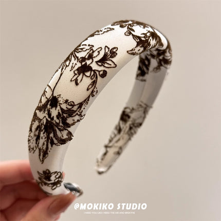 Whitening and High-End New Chinese Style Jacquard Embroidered Headband Chinese Style Versatile Retro High Skull Sponge Headband Hair Accessories