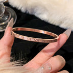 [Rose gold] Roman numeral bracelet-titanium steel
