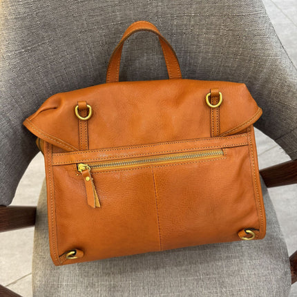 2025 New Retro Large Capacity Backpack Women's Vegetable Tanned Cowhide Casual Commuting Backpack Genuine Leather Briefcase
