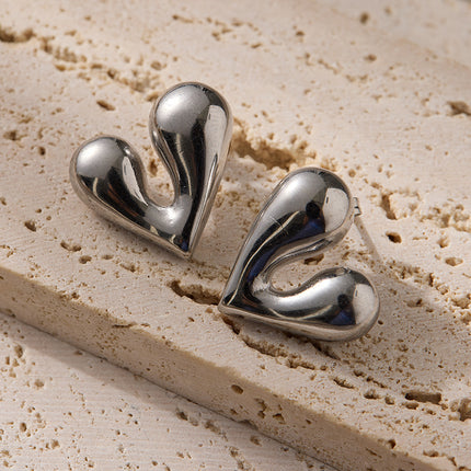 European and American New Peach Heart Design Earrings Water Ripple Stereo Heart Titanium Steel Earrings Retro Elegant Fashion Earrings