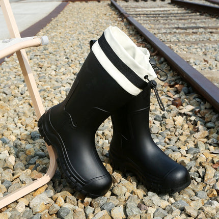 New Style Women's Rain Boots, Mid-Calf, Thickened, Wear-Resistant, Non-Slip, Trendy Rubber Shoes for Outdoor Camping and Hiking, Waterproof Women's Rain Boots