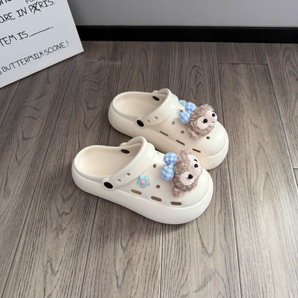 2026 Spring and Summer New Style Women's Clogs with Soft Soles, Comfortable for Outdoor Wear, Closed-Toe Slippers, Non-Slip Beach Sandals