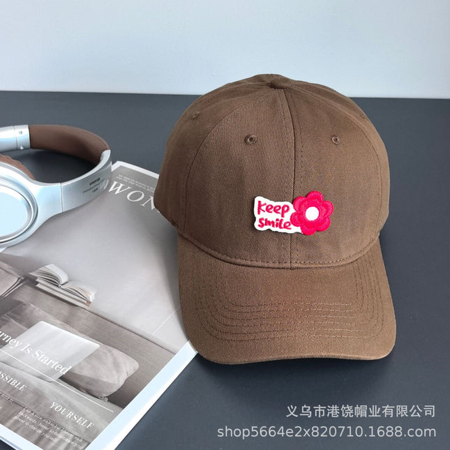 2025 New Korean Style Sweet Little Flower Baseball Cap for Women with Wide Brim and Face-Showing Duck Cap with Little Expert Hat