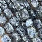 Random delivery of colors / A piece of black glitter stone