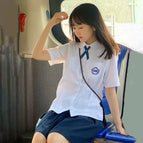 Girls short-sleeved shirt + navy blue skirt + navy blue bow tie / XS