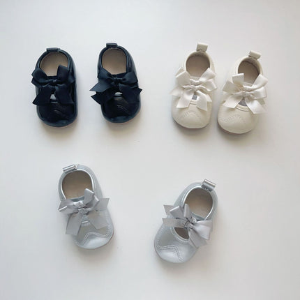 0-2 Years Old Winter Cute Baby Toddler Shoes with Fleece Lining, Warm Rubber Sole, Non-Slip Soft Sole, Bowknot, Korean Style Baby Shoes