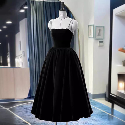 Black Dress 2025 New Dinner Annual Meeting Birthday Party Hepburn Style Suspender Dress Pearl Mini Dress