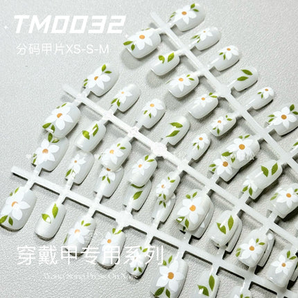 [Wangsong] Pattern Cat's Eye 32 Jiao Pear Like Snow ins Net Red Wear Armor Nail Pieces Hand-made Finished Armor Products