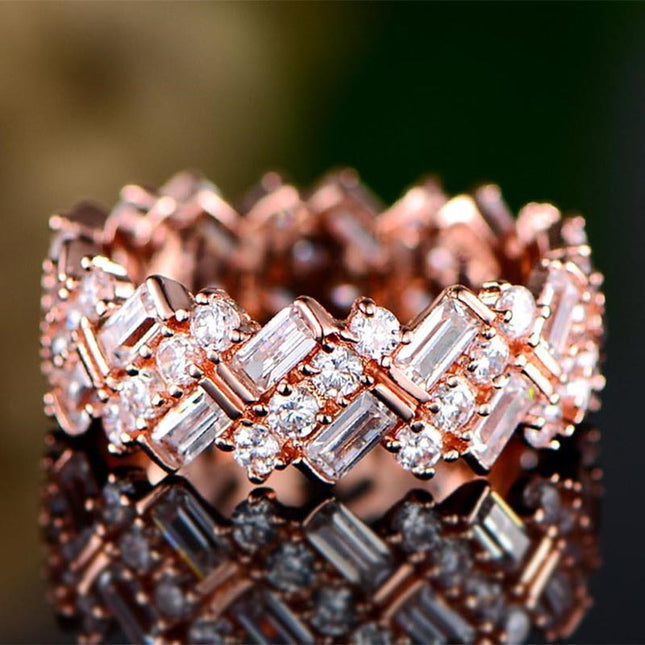 Cross-border Amazon ebay European and American luxury full inlaid zircon ladies ring fashion accessories wholesale R5820