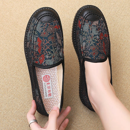 Old Beijing cloth shoes mother shoes winter grandma warm non-slip middle-aged fleece-lined women's shoes old lady cotton shoes