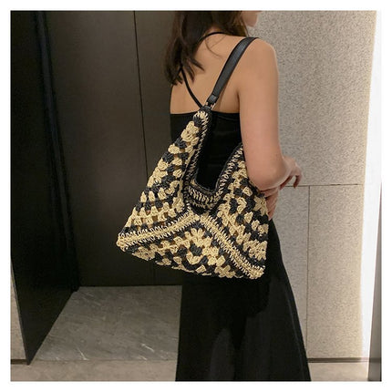 2025 New Triangle Woven Straw Bag Women's All-match Shoulder Large Capacity Tote Bag Fashionable Holiday Beach Bag