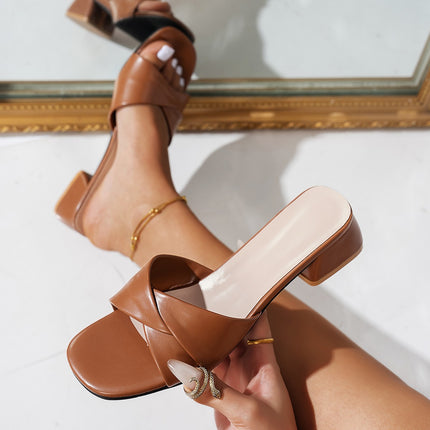Square Heel Slippers Women's 2024 Summer New Leather Cross Thick Heel Open Toe plus size Sandals for Women