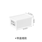Short model with cover