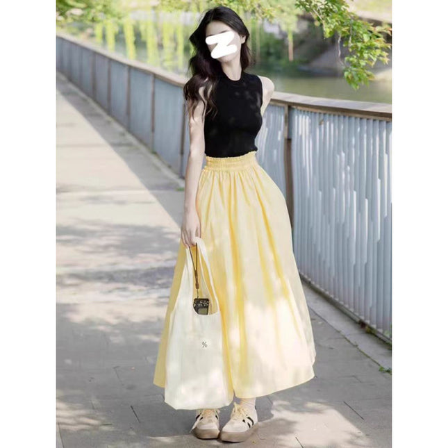 In Summer, Wear a Complete Set of 2026 Dopamine Outfits with a Socialite Vibe, a Mature and Beautiful Style, and a Pretty Yellow Dress Set