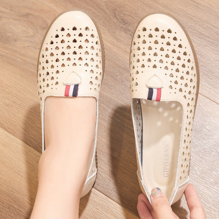 Mom's Shoes, Perforated Shoes, Non-Slip, Breathable, Middle-Aged and Elderly Summer 2026 New Style Sandals, Soft-Soled Women's Leather Shoes, Middle-Aged Single Shoes