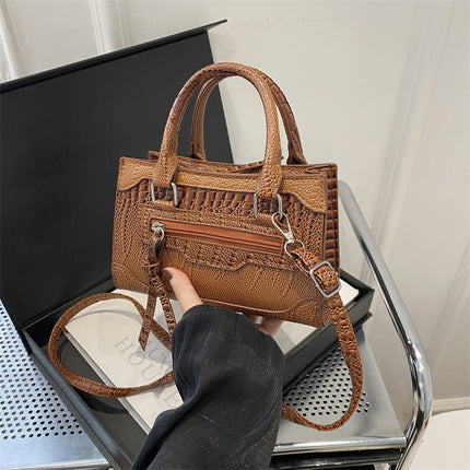Niche Design High-End Bags for Women 2025 New British Retro Motorcycle Exquisite Small Square Bag Versatile Crossbody Bag