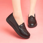 Black / 35