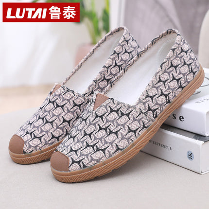 Lu Tai Mom Shoes Flat Shoes Cloth Shoes Women's Shoes Soft Sole Not Tired Foot Slip-on Casual Shoes Single Shoes Elderly Shoes