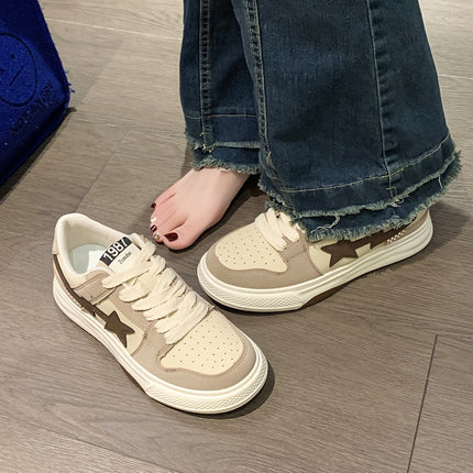Hydrogen Cloud Women's Shoes Autumn and Winter White Shoes Junior High School Students Leisure Sports Board Shoes Niche Design Sense