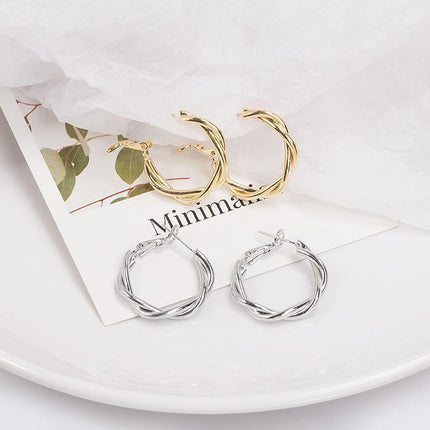 European and American Style Simple Elegant Metal Wind Ring Earrings Retro Exaggerated Irregular Electroplating High-grade Earrings for Women