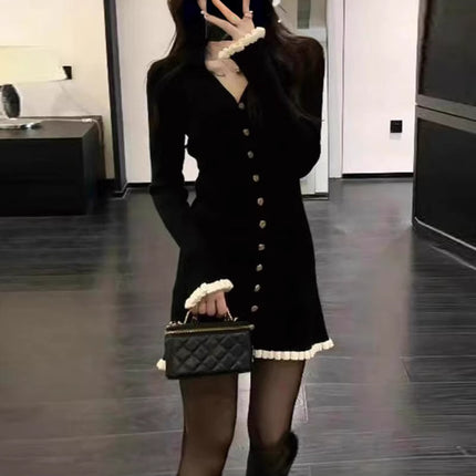 French-Style Autumn and Winter New V-Neck Long-Sleeve Knit Dress, Can Be Worn as an Inner Layer or Outerwear, Little Black Dress, Slim-Fitting Sweater Dress
