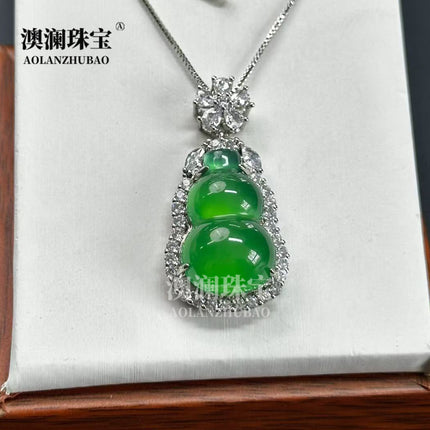 Ice Green Chalcedony Gourd Pendant Imperial White Agate Necklace Jade Color Clavicle Chain Popular Douyin Live Broadcast Same Style