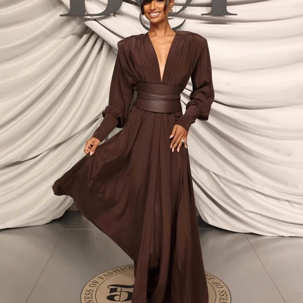 In Stock | European and American Foreign Trade Spring and Autumn New Design Waist-Cinching Pleated French-Style Dress in Coffee Color with V-Neck and Long Sleeves.