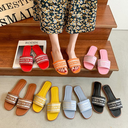 2025 Summer Outfit Women's Shoes with Flat Bottom Square Head Beach Travel Casual All-match Slippers Embroidered Letters